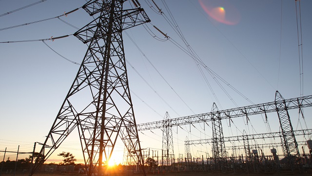 7月24日21點07分，南通電網調度負荷達750.13萬千瓦，和去年666.75萬千瓦的最高調度負荷相比，同比增長12.5%。據悉，這已是南通電網年內第8次創(chuàng)出歷史新高