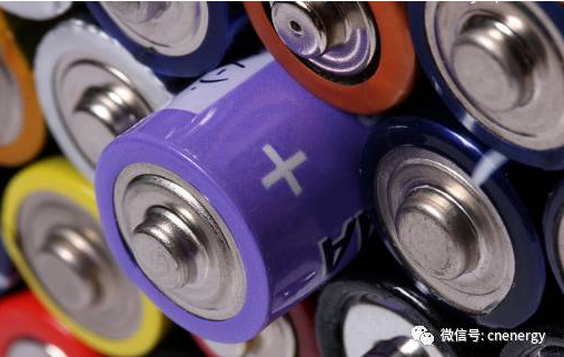 動力電池回收利用發(fā)展將迎來新的發(fā)展機遇。近日，國家標準委發(fā)布了312項國家標準的公告，其中涉及汽車動力電池的國標就有3項，分別為GB/T34013-2017《電動汽車用動力蓄電池產(chǎn)品規(guī)格尺寸》、GB/T34014-2017《汽車動力蓄電池編碼規(guī)則》、GB/T34015-2017《車用動力電池回收利用余能檢測》