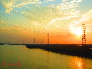 倍增計(jì)劃實(shí)施以來(lái)，一大批重點(diǎn)工程項(xiàng)目相繼啟動(dòng)，無(wú)疑對(duì)東莞電網(wǎng)的智能化、高端化、可靠性提出更高要求。電網(wǎng)規(guī)劃建設(shè)“大會(huì)戰(zhàn)”以來(lái)，東莞電網(wǎng)建設(shè)取得較大的成果，但相比其他先進(jìn)城市，東莞電網(wǎng)的智能化水平還有一定的距離