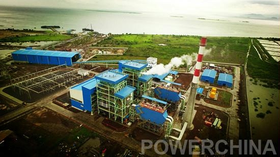 8月18日，江西省火電建設(shè)公司與江西久盛國際電力工程有限公司在南昌舉行了“印尼東加里曼丹EMBALUT 2×100MW 電廠擴建工程土建&安裝合同簽約”儀式。該工程業(yè)主方為印尼PT.INDONESIA ENERGI DINAMIKA（簡稱：IED）公司，江西久盛國際公司系總承包商，江西火電公司主要承擔土建、安裝、調(diào)試及試運行等工作，工程定于下月開工，計劃23個月完成