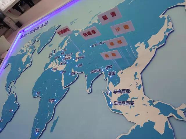 華龍國際副總經(jīng)理兼總工程師咸春宇8月31日透露，國內(nèi)至少還有三個廠址規(guī)劃新建“華龍一號”機組，包括福建漳州一期，寧德二期和廣東太平嶺一期。另外，“華龍一號”也有可能落戶海南