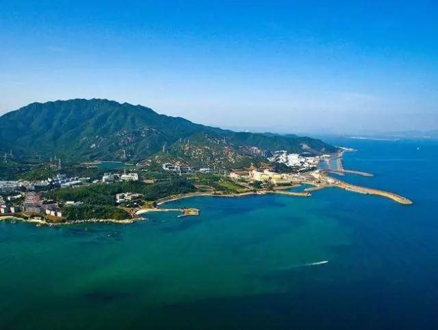 9月3日至5日，占据全球经济增长一半份额的金砖国家第九次峰会将在厦门召开，作为我国最大、全球第五大核电运营商，也是具有国际影响力的清洁能源集团，中广核积极开拓金砖国家市场，在核电、铀资源开发、非动力核技术等领域取得了积极进展。（大亚湾核电基地）据了解，中广核与金砖国家的合作由来已久