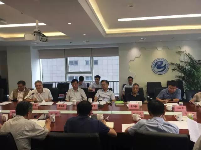 皮书编制启动会。来自中核集团、中核建集团、国电投集团、中广核集团、中国华能集团、上海电气集团等单位的编写组成员参加了会议