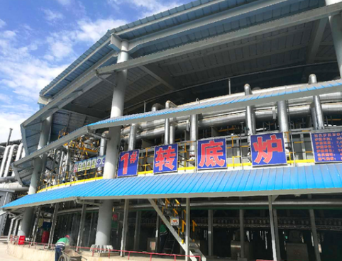 
            	刚刚进入9月，京城就遭遇了雾霾的“袭击”，让人不禁对今年秋冬季节的空气质量平添了几分担忧。应对雾霾污染、改善空气质量的首要任务是控制PM2．5总量，从源头上减少大气污染物排放
