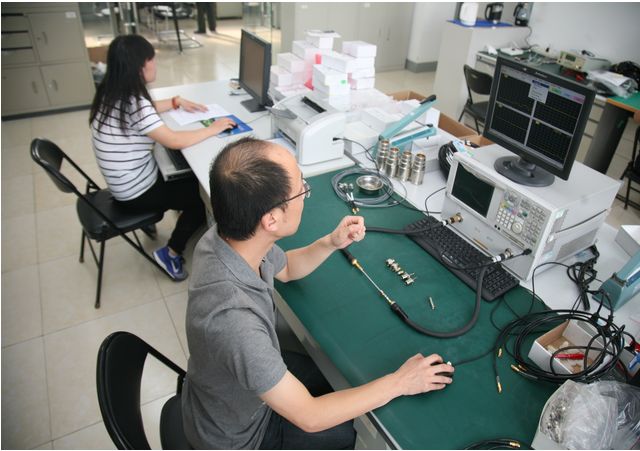 日前，我国研制出一种耐高温、密封型射频同轴电缆组件，它在耐受高温环境的同时还具有较好密封性能，装配简单、结构可靠。该组件将应用于航空、航天、高能物理、量子通信行业，为国家重大专项建设提供保障