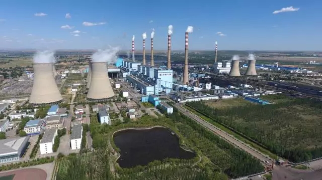 
            	提起托克托發(fā)電公司，其世界最大火電廠的響亮稱號(hào)眾所周知。但“最大”背后承載的是更大的壓力與更重的責(zé)任