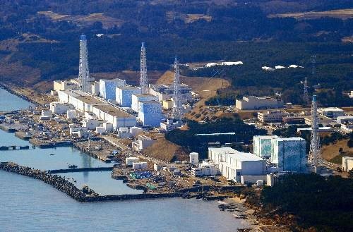 
            	9月26日，日本政府召開相關閣僚會議，會議決定東京電力公司福島第一核電站1、2號機組乏燃料池中的乏燃料棒取出開始時間從現(xiàn)行計劃的2020年度推遲至“力爭在2023年度”。1、2號機組乏燃料池燃料棒取出作業(yè)在2015年6月的上次修改中已將時間推遲，這是第三次修改