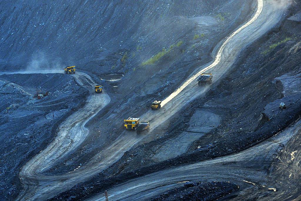 
            	即將就任的荷蘭政府計(jì)劃到2030年關(guān)閉所有燃煤電廠。荷蘭擬到2030年關(guān)閉所有燃煤電廠荷蘭剩余的五座燃煤電廠備受爭(zhēng)議，因?yàn)殡姀S建設(shè)斥資數(shù)十億歐元，但只有三座近來(lái)才完工