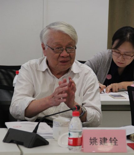 
            	9月19日，國(guó)家科技部重大科學(xué)儀器設(shè)備開發(fā)專項(xiàng)――“面向復(fù)雜工況的激光高溫濕度傳感器研制及產(chǎn)業(yè)化”項(xiàng)目啟動(dòng)儀式在北京召開。該項(xiàng)目專家組負(fù)責(zé)人、我國(guó)著名激光和非線性光學(xué)專家、中科院院士姚建銓教授在接收媒體采訪時(shí)稱，用激光對(duì)水氣以及各種氣體進(jìn)行檢測(cè)，可以說是一項(xiàng)革命性的技術(shù)