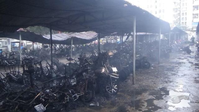 
            	随着电动车普及率的提升，电动车充电起火爆炸的新闻也逐渐多了起来，各地政府现在对于电动车充电安全管理是越来越重视。比如在深圳有关于电动车禁止室内充电的安全规定，在10月处，台州更是开展了电动车违规停放（充电）专项整治行动，在河南、广西等多地也都出现了相关的政策！今年10月9日河北省公安厅也出台了《关于加强电动自行车消防安全管理的通告》，在通告中严禁在住宅建筑疏散通道、安全出口、楼梯间（门洞口）、楼层楼道、电梯前室及地下室停放电动自行车、为电动自行车充电