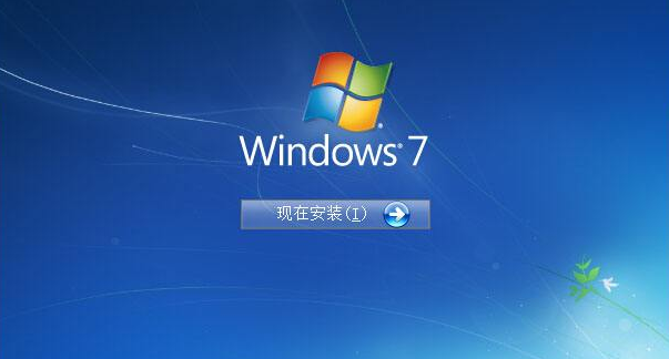 
            	Windows操作系统自问世以来，以其简单易用的图形化界面操作受到大众追捧，为计算机的普及、科技的发展做出了不可磨灭的功绩，也慢慢的成为人们最依赖的操作系统。在中国，90％以上的办公环境都是Windows，学校和各种培训班的培训内容也都是Windows，Windows操作系统已经渗入到各行各业，人们已经习惯了Windows的界面和操作习惯，IT计算机和Windows已经被习以为常的画上了等号
