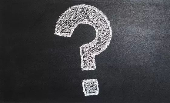 原标题：聚焦丨你投进回收箱的旧衣服最终去哪儿了？            在日常生活中 大家都会遇到一个令人纠结的问题 是如何处置旧衣服？ 丢了？弃之可惜又不环保 卖掉？麻烦又卖不了一两块钱 丢还是不丢，这是个问题！   党的十九大报告中指出：加快建立绿色生产和消费的法律制度和政策导向，建立健全绿色低碳循环发展的经济体系。构建市场导向的绿色技术创新体系，发展绿色金融，壮大节能环保产业、清洁生产产业、清洁能源产业