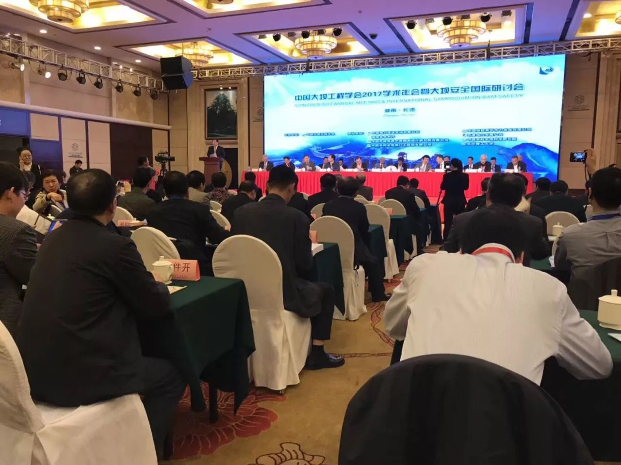 原标题：95%以上都是八十年代前的老建筑，我国水库大坝安全可当心点啊！            