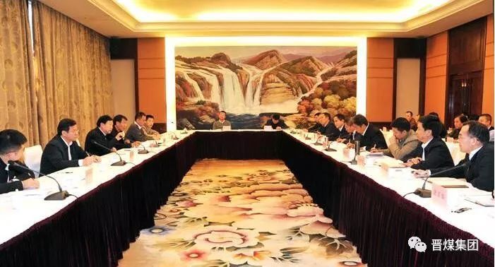 原标题：【要闻】国家能源局副局长王晓林在晋煤集团调研             11月8日，国家能源局副局长王晓林到晋煤集团，就煤炭行业化解过剩产能、贯彻落实煤炭工业发展“十三五”规划、促进煤炭工业科学发展等工作调研指导。 国家能源局煤炭司司长鲁俊岭、山西省政府副秘书长高建军、山西省发改委总经济师魏茹生、山西省煤炭工业厅副厅长苗还利，晋煤集团领导李鸿双、王茂盛、郑绍祖、薛军正、王德璋、杨晓峰，潞安集团党委书记、董事长李晋平、潞安集团副总经理唐军华出席座谈会