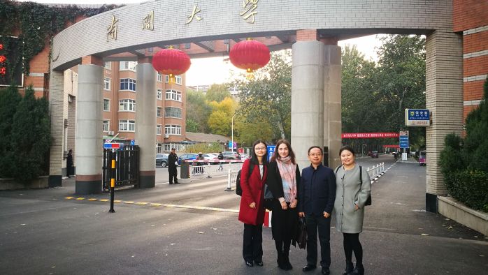      　　本网讯（郑端端 张文婷）“感谢三峡集团助我梦想成真”。这是一年前的夏天，葡萄牙籍学生安玫娜在里斯本举办的“三峡集团葡萄牙教育奖学金颁奖仪式”上对记者们说的话