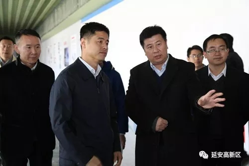 
	中國(guó)儲(chǔ)能網(wǎng)訊：目前，社會(huì)用電過?，F(xiàn)象問題突出，清潔能源也存在較為嚴(yán)重的消納問題，如何改變能源大幅棄用浪費(fèi)現(xiàn)象，建立有效的能源儲(chǔ)存利用體系？


	近日，落戶延安高新區(qū)的一項(xiàng)新技術(shù)新項(xiàng)目就回答了這個(gè)問題。這就是中投億星熔鹽儲(chǔ)能項(xiàng)目