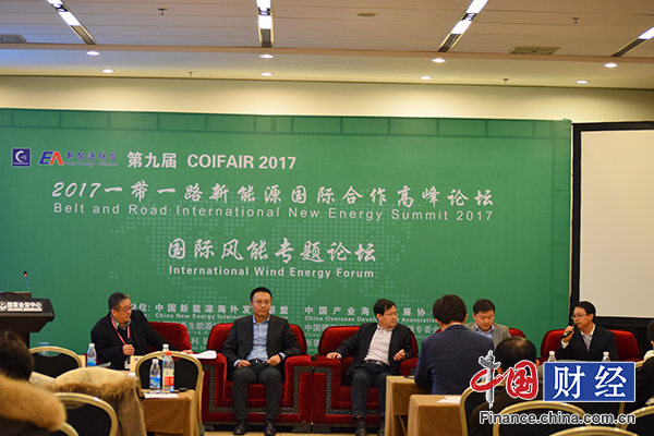 原标题：海上风电进入发展机遇期 海外收购助力中企弯道超车            中国网财经11月24日讯(记者 李春晖)进入“十三五”以来，在政策引导下，我国风电布局将逐渐向中东部和南方地区转移，海上风电迎来发展机遇。《风电发展“十三五”规划》中提出，到2020年底，海上风电并网装机容量达到500万千瓦以上