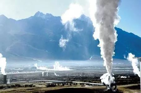 原标题：干热岩全球储量如何，能源前景如何？            日前科学家在青海共和盆地，首次钻获了236摄氏度的高温干热岩。这资源量可是相当于17万吨煤，不夸张的说，这一突破甚至将改变能源利用的版图