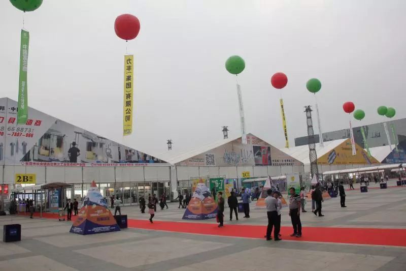 原标题：第二届东莞国际刀具节在东莞厚街劲爆登场            11月28日，第二届东莞国际刀具节在东莞厚街镇广东现代国际展览中心劲爆登场。本届刀具节的主题是：强国利器--中国数控刀具的新时代，活动共设置三大板块：数控刀具主题展会、高峰论坛和交流晚宴