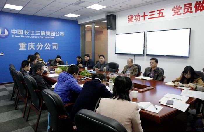      　　     　　摄影：刘钊     　　本报讯（罗广芳） 党的十九大的胜利召开，为党和人民事业发展进步指明了前进方向，中国特色社会主义进入了新时代。新时代要有新气象，更要有新作为
