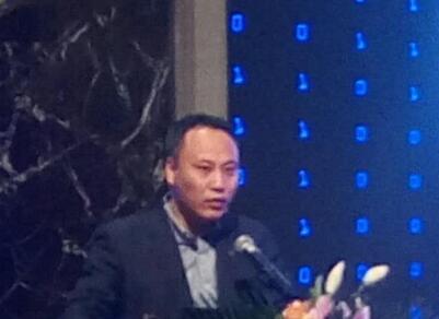 原标题：鉴衡认证秦海岩：可再生能源时代已来 创新推动光伏行业发展            众所周知，逆变器就如同光伏电站的心脏，起到了承上启下的“中枢作用”，对系统的发电能力、安全性和可靠性至关重要，是光伏发电技术和质量领跑的重要一环。 2017年12月6日，“逆变器技术峰会——数字化时代的技术变革”在北京拉开序幕