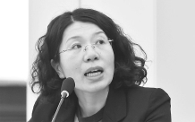 原标题：大力推进化石能源清洁高效利用             本报北京讯（记者张娜）“绿色低碳是中国能源发展的战略方向，大力发展非化石能源，大力推进化石能源清洁高效利用，是迈向绿色低碳发展道路的两个重要途径。”在12月5日举行的第三届国务院发展研究中心—印度国家转型委员会对话会上，国家能源局规划司规划处副处长葛炬在专题发言时如是表示