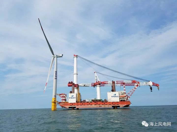 　　11月10日，中国施工企业管理协会公布了2016-2017年度国家优质工程奖获奖工程名单，由华电重工总承包建设的国家电投滨海北H1#100MW海上风电项目喜获国家优质工程金质奖，成为国内风电工程（陆上、海上）首个获得国家优质工程金质奖项目。

　　
　　国家优质工程奖是工程建设行业设立最早、规格要求最高的国家级质量奖，是工程建设质量方面的最高荣誉奖励，评选范围涵盖建筑、铁路、公路、化工、冶金、电力等工程建设领域的各个行业，由国家工程建设质量奖评审委员会经过层层严格的评审程序评审确定