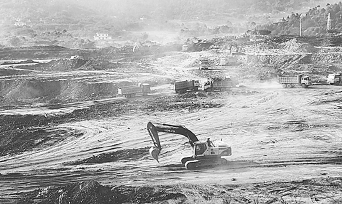 原标题：通威新能源产业打出强劲“组合拳”  四大新项目建设开启“加速度”              本报记者 王晶晶 唐胜 唐黄之 今年，永祥股份位于四川乐山、内蒙古包头的两个5万吨高纯晶硅及配套新能源项目，通威太阳能位于安徽合肥、四川成都的两个10GW高效晶硅电池项目相继启动建设。随着四大新项目的建成投产，将助力通威在未来3-5年内实现两个世界级龙头的打造：一是高纯晶硅的世界级龙头；二是进一步巩固和提升电池片的世界级龙头地位