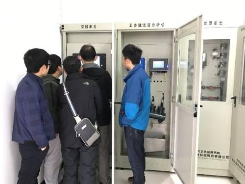 　　12月8日下午，云南省环保厅组织验收专家组对澄江县环境监测站标准化建设达标情况进行了现场评审验收。  (图片来自网络，侵删) 　　云南澄江县环境监测站自2009年建站以来，监测业务能力和水平不断提高，目前已具备水和废水、环境空气和废气、环境噪声三大类64个项目的监测能力，能很好的为澄江县的环境保护工作提供科学、准确的监测数据