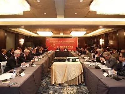 原标题：河钢德高丝路能源钢铁公司项目启动            记者 何惠平 实习记者 王志 日前，河钢德高丝路能源钢铁公司（以下简称BRESCO）项目在第八届国际资本峰会上宣布启动。国际资本峰会联合主席、中国商务部前副部长、博鳌亚洲论坛前秘书长龙永图指出：“在‘一带一路’框架下启动BRESCO项目，不仅是一次商业合作，更成为互利共赢的国际合作典范