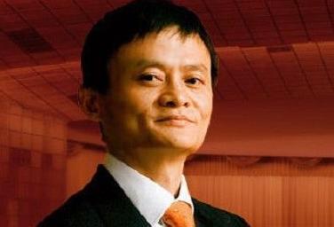 原标题：李嘉诚跟马云谁更有钱，看看李嘉诚80年代这笔投资你就知道结果            2014年，李嘉诚被吕志和超越，20多年来第一次丢掉了亚洲首富的位置。不过在这之后的几年，王健林、马云、许家印等人都先后超越了他