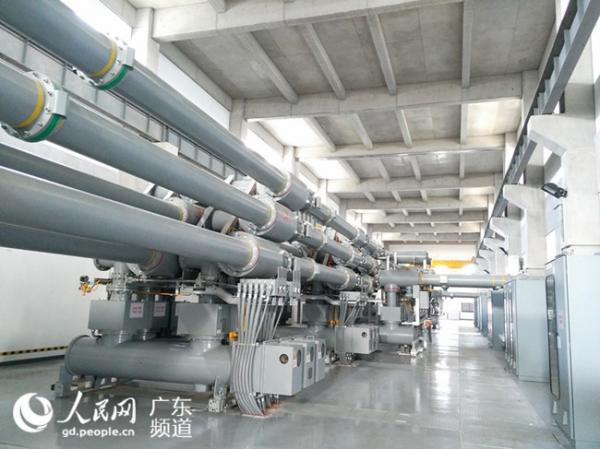 
            	东莞220千伏低涌变电站荣获中国安装之星奖。东莞供电局供图近日，东莞220千伏低涌变电站工程荣获“国字号”大奖――中国安装之星
