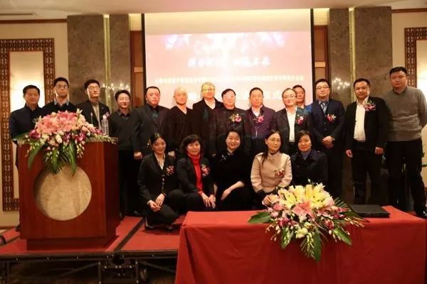 原标题：长城资产与新疆新投能源签订战略合作协议            来源：新华网  12月15日下午，中国长城资产管理股份有限公司江苏省分公司与新疆新投能源开发有限责任公司在南京玄武饭店举行了签约仪式。双方将围绕江苏地区的不良资产处置、综合金融、资金运营、客户资源共享等方面达成全面战略合作协议，并建立紧密合作关系
