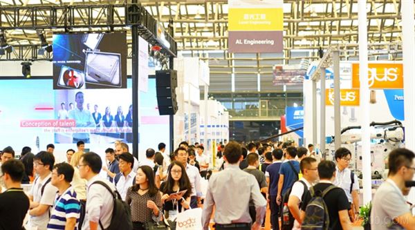 
                        中国汽车装备第一展AMTS 2018（第十四届上海国际汽车制造技术与装备及材料展览会，以下简称上海国际汽车装备展）将于2018年7月4至7日在上海新国际博览中心W1, W2, W3, E1, E2, E3, E4, E5, E6, E7馆举办。

    全新展期 全新规划 呈现未来汽车开发世界

    AMTS 2018展期提前至2018年7月4-7日，并首次启用10个展馆，展示面积达到110