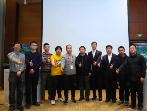 原标题：易建科技脱颖而出，实力赢得中国IDC领域顶级赛事冠军            “易如破竹势不可挡，建瓴高屋当仁不让”，2017年12月21日在国家会议中心面对诸多行业大咖喊出响亮口号的易建科技，实至名归地赢得第二届“攻城狮”IDC运维大赛冠军，再一次向外界展现了易建科技科学的运维体系，先进的运维理念和运维专家扎实的理论基础与丰富的运维经验。 易建科技赢得第二届“攻城狮”IDC运维大赛冠军  据悉，该比赛由工业和信息化部通信发展司、中国信息通信研究院、云计算发展与政策论坛和数据中心联盟指导，中国IDC