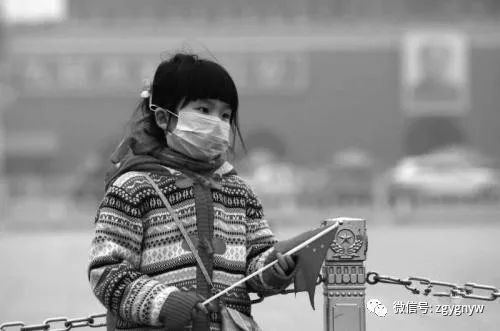 原标题：阳光能源网：未来光伏电站将像安装太阳能热水器一样普及             近日，我们北方的空气质量状况逐渐降低，我们都想将空气变得更好，节能减排我们可以选择从身边的小事做起，还有的就是改变我们的用电和发电的的模式，家庭光伏发电让我们的空气质量逐渐好转，大家也知道光伏发电是绿色的新能源，是取之不尽，用之不竭的能源，在未来光伏电站的成本将与家用电价持平或许还低，所以家家户户都将装上光伏发电系统。 虽然现在光伏发电可能并没有普及，但是最终是未来发电方式的主流趋势之一