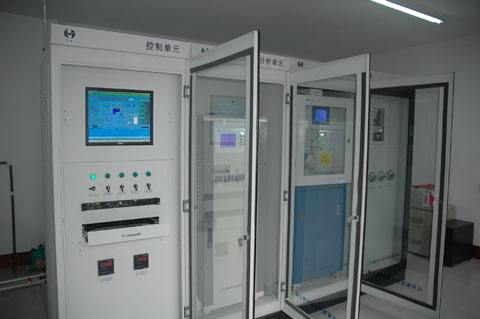 　　12月26日，記者從江西省環(huán)保廳了解到，江西省大力推進國家考核斷面水質(zhì)自動監(jiān)測站建設(shè)工作，目前已建成27個國家考核斷面水質(zhì)自動監(jiān)測站 (以下簡稱水站)。  (圖片來自網(wǎng)絡(luò)，侵刪) 　　據(jù)了解，國家地表水監(jiān)測事權(quán)上收工作是深化環(huán)境監(jiān)測體制機制改革的一項重要舉措，對保證監(jiān)測數(shù)據(jù)準確性、提升政府公信力、確保完成“水十條”(即《水污染防治行動計劃》)工作目標等具有重要的現(xiàn)實意義