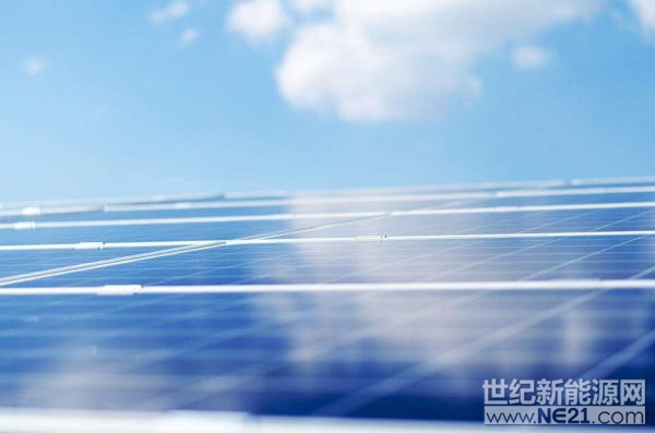 對于光伏電價步入“平價時代”，光伏業(yè)者早有預料。



新一輪的光伏發(fā)電項目標桿上網電價調整出臺前，雖然大家對補貼的下調都有心理準備，但由于揣測的下調幅度過高，大部分的光伏業(yè)內人士是憂心忡忡的