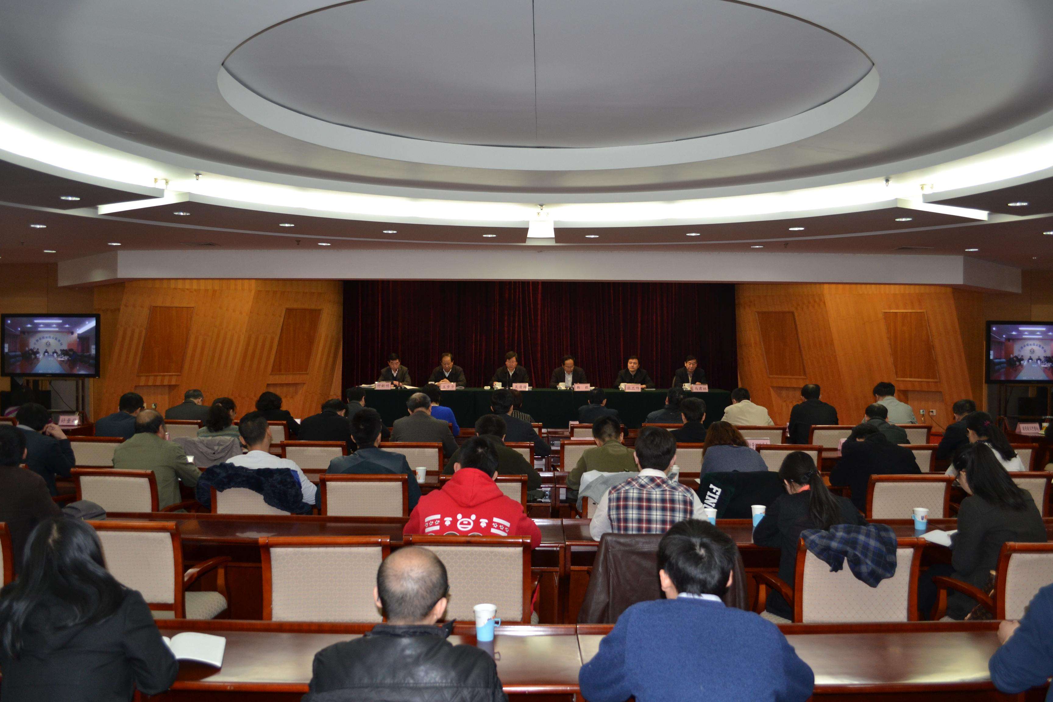 　　近日，西南大区计量工作会在四川凉山州召开。来自西南片区5省市质监局计量分管局长、计量处长和中国测试研究院、西南片区省市计量技术机构负责同志约40人聚集一堂，共商计量事业改革之路，共谋计量服务发展之策