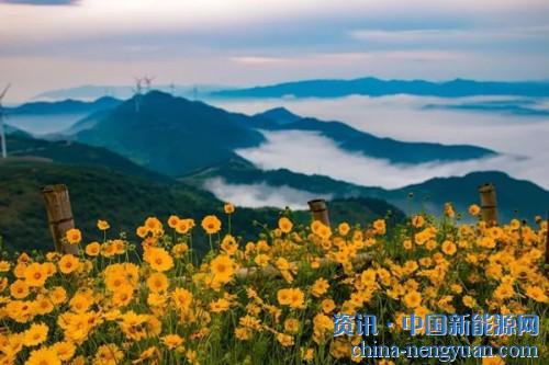                                                                                                                                                 
	　　2018年1月1日起，新核准的风电项目将执行调低后的新上网电价，风电进入新一轮的降成本周期。 

	　　距离2020年“风火同价”的节点越来越近，2018年乃至今后两年，风电行业将