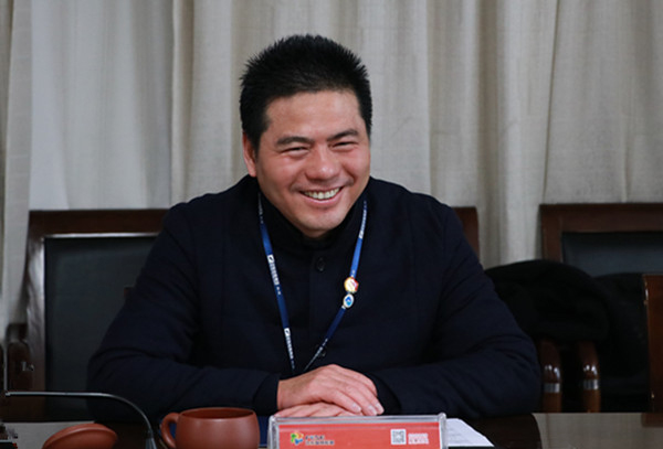 
                
	
                    
	1月12日，德国前国防部长、前联邦议院成员、前社会民主党主席鲁道夫•沙尔平(Rudolf Scharping)莅临远东参观座谈。远东控股集团创始人、董事局主席、党委书记蒋锡培，投资人、远东控股集团董事、远东智慧能源股份有限公司（股票简称：智慧能源 股票代码：600869）董事长蒋承志，远东智慧能源投资有限公司及智慧能源董办相关代表参加接待并座谈