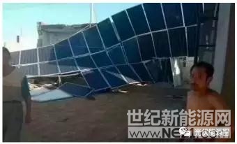小編最近看到一則新聞?wù)f，某廠家海報(bào)上宣傳“組件+逆變器=2.5元/W”，伏妹兒驚訝現(xiàn)在光伏電站市場(chǎng)價(jià)格都這么低了么?

文中記者電話咨詢獲悉，海報(bào)中的2.5元/W并不是指組件+逆變器的賣價(jià)，而是押金。從該宣傳海報(bào)看，組件+逆變器2.5元/W確實(shí)很容易給受眾造成誤導(dǎo)