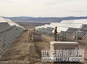 近日，作為“硅模超級(jí)聯(lián)盟”(SMSL)成員，加拿大太陽(yáng)能公司調(diào)整了其太陽(yáng)能模塊的裝運(yùn)方案。



SMSL表示，2017第四季度太陽(yáng)能組件裝運(yùn)指引已經(jīng)重新修訂，預(yù)計(jì)將在約1720MW至1820MW范圍內(nèi)，而之前的指引范圍為1650MW至1750MW