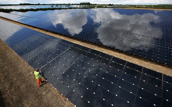 　　根据国际可再生能源机构(Irena)最新发布的报告显示，到2020年，所有可再生能源发电成本较之传统化石燃料将更有竞争力。　　根据国际可再生能源机构(Irena)最新发布的报告显示，到2020年，所有可再生能源发电成本较之传统化石燃料将更有竞争力