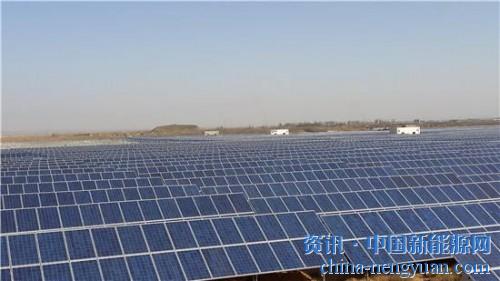                                                                                                                                                
	　　2018年起，一至三類資源區(qū)新建全額上網(wǎng)類分布式光伏電站的標(biāo)桿上網(wǎng)電價已經(jīng)分別調(diào)整為每千瓦時0.55元、0.65元、0.75元，比2017年下調(diào)0.1元，自發(fā)自用類分布式光伏項目補貼下調(diào)每千瓦時0.05元電價，即每