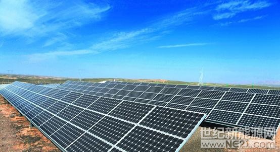 從1月15日召開的2017年中國光伏行業(yè)年會上獲悉，2017年中國光伏新增裝機量有望超過50GW。



此前國家統(tǒng)計局發(fā)布統(tǒng)計數(shù)據(jù)顯示，截至2017年11月底，光伏累計裝機容量已經(jīng)達到125.8GW，同比增長67%，其中2017年1-11月的新增光伏裝機量為48.4GW；累計裝機容量占電力總裝機的比重達7.5%，同比增加2.7個百分點