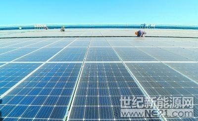 位于顺义区李桥镇的北京首钢冷轧薄板有限公司，今年起用上了太阳能绿色能源。昨日，由首钢冷轧与中清能公司合作建设的8.3兆瓦屋顶分布式光伏项目正式并网投运，成为目前北京市最大的单体分布式光伏发电项目，每年约生产820万度清洁可靠的优质光伏“绿电”