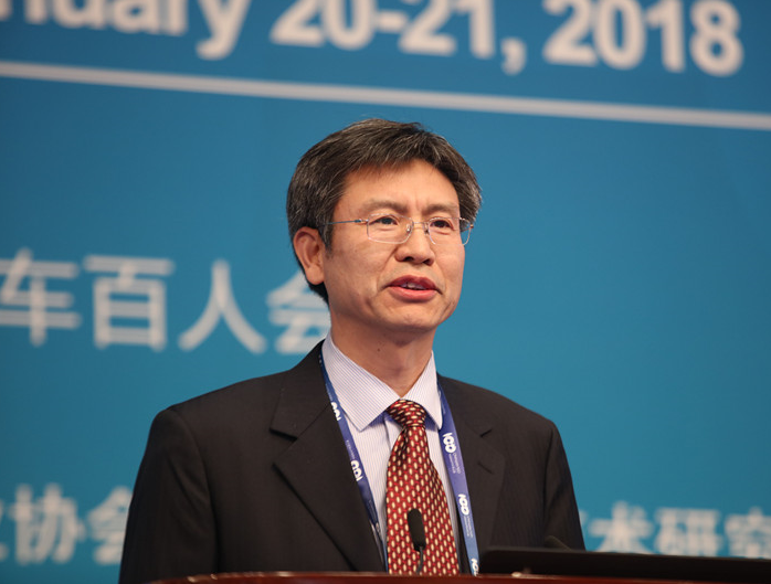 
	主持人好！陈理事长好！万主席好！各位嘉宾，下午好！


	


	国家能源局副局长：刘宝华


	今天的大会是新能源汽车行业发展的一个盛会，我代表国家能源局对大会的召开表示热烈的祝贺。通过今天的大会可以凝聚智慧，共享行业发展的经验，促进全产业链的协调发展，同志们携手并进