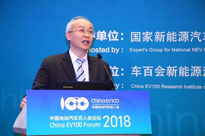 
	中国储能网讯：各位院士、各位同行，我是来自同济大学的章桐。其实我是在2006年从国外回来以后就跟着万钢部长在燃料电池方面做了很多年的工作，中国人在这个领域做了十几年的工作，其中的酸甜苦辣我想大家都知道
