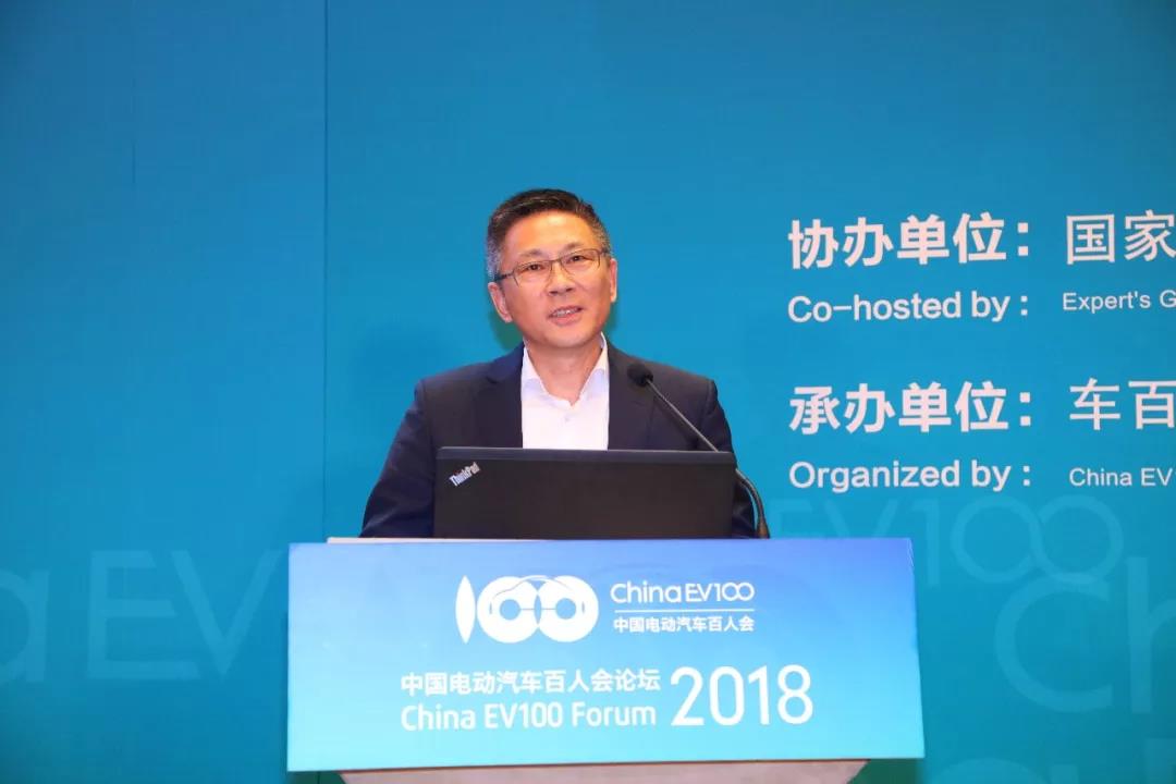 
	我是孚能科技的王瑀，非常感谢组委会邀请我们在这里做一个专题报告。我今天讲的题目是动力锂离子电池产业的机遇与挑战，介绍一下为什么做新能源汽车这个背景